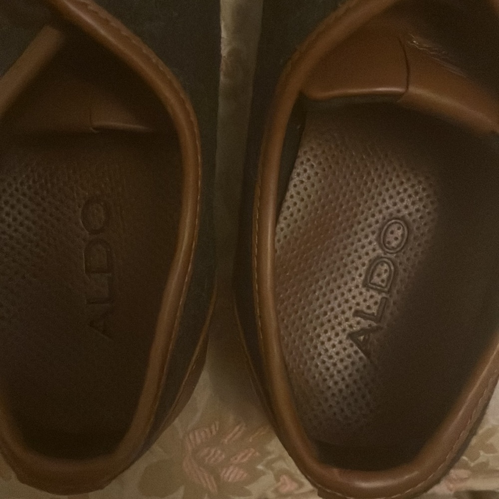 Aldo - Picture 4 of 4